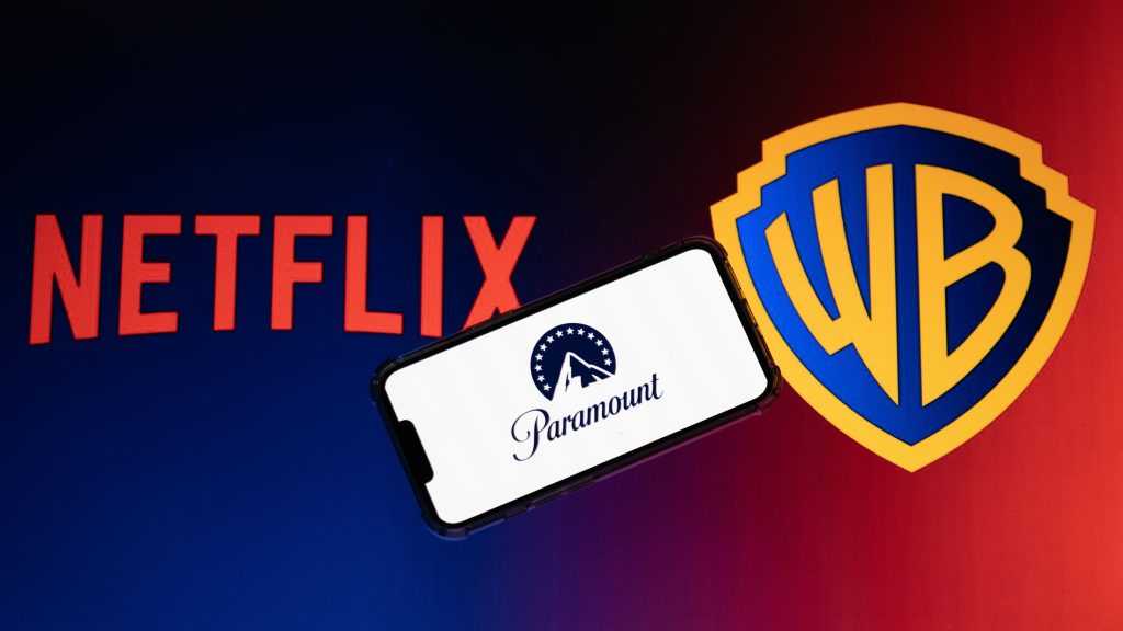 TheScreeScore 5 Hollywood Shocker: Paramount's Gambit Rocks Netflix's WB Deal!