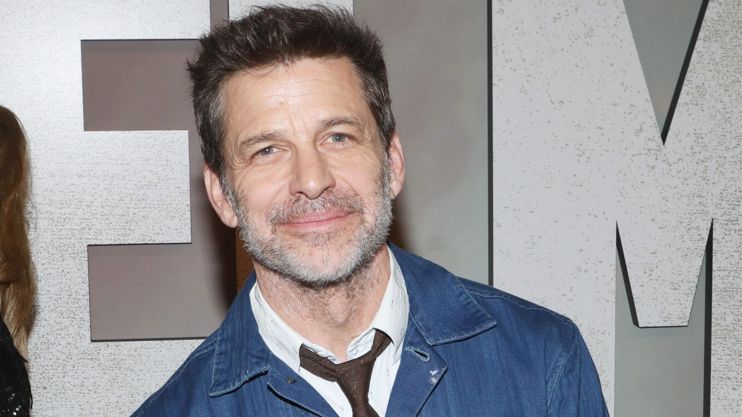 Snyder's Green Lantern Tease Ignites DCU Fan Fury!