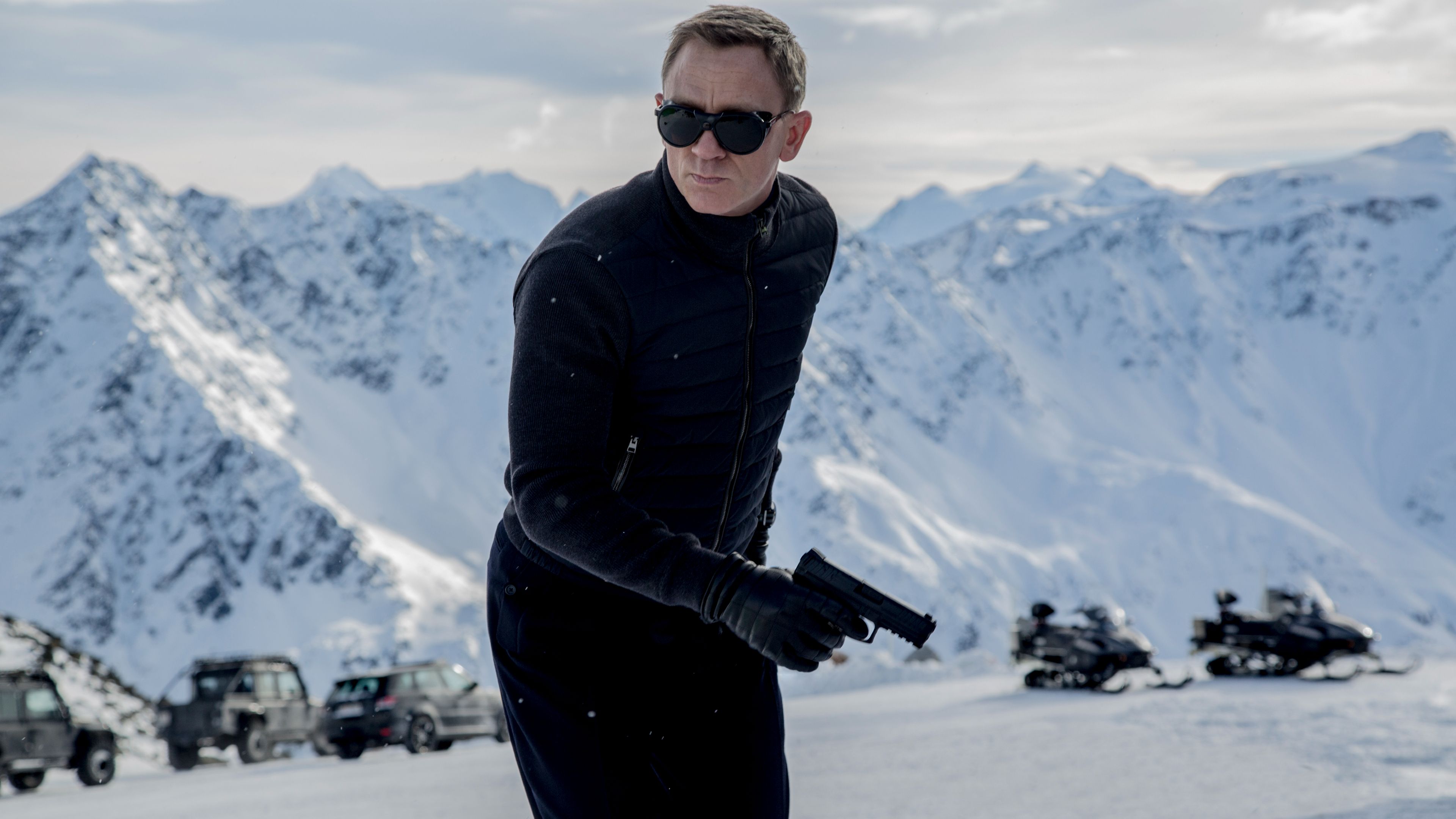 Bond 26: Amazon Boss Teases Modern Era, Reveals Status!