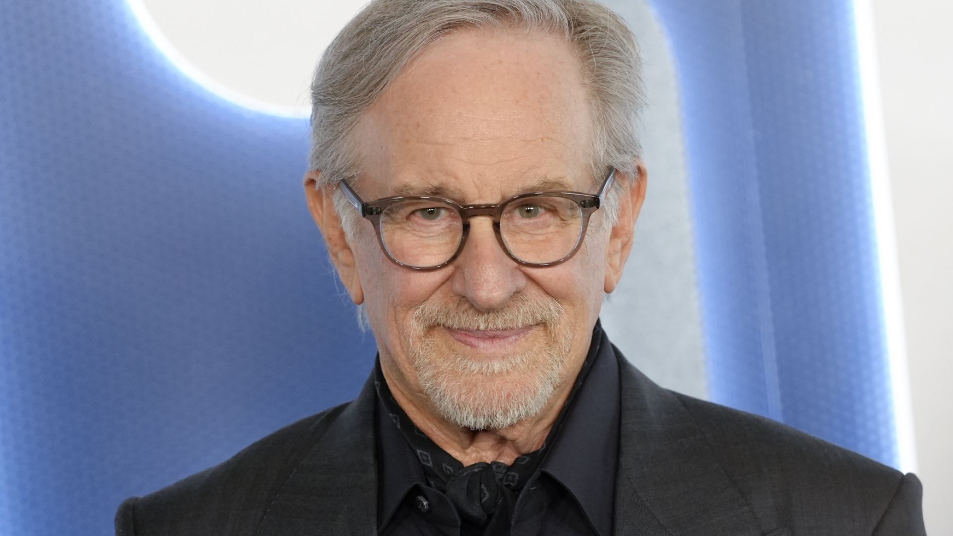 Spielberg's Sci-Fi Shocker: Biggest Box Office Debut in 18 Years! 1 Spielberg's Sci-Fi Shocker: Biggest Box Office Debut in 18 Years!