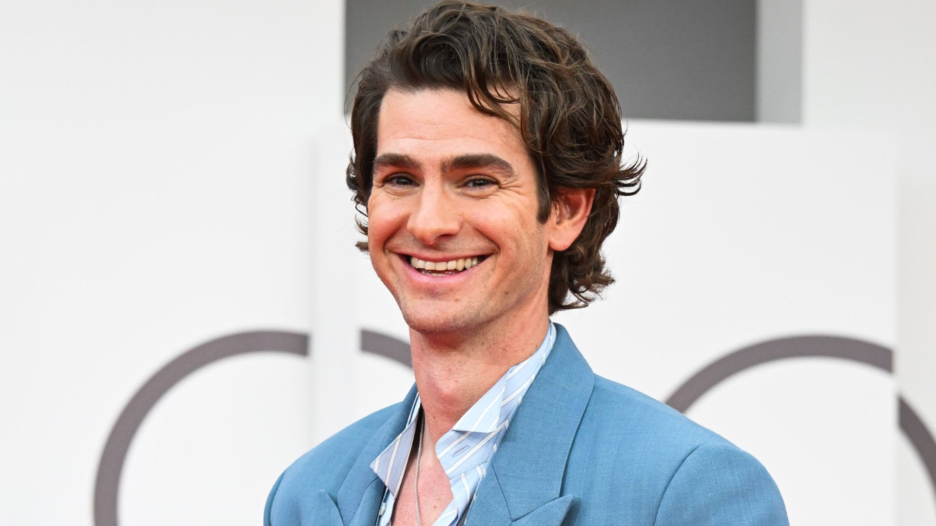 Andrew Garfield's AI Thriller Sets Shocking RT Record! 1 Andrew Garfield's AI Thriller Sets Shocking RT Record!