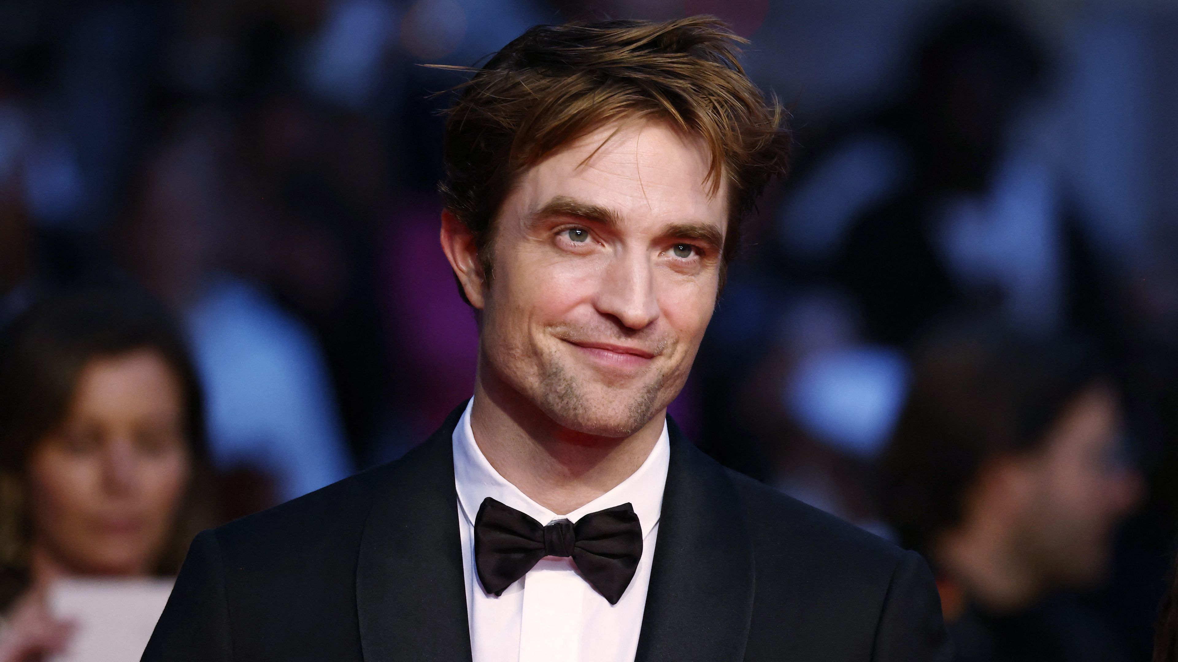 Gotham Erupts! Pattinson's Bruce Wayne Under Siege! 1 Gotham Erupts! Pattinson's Bruce Wayne Under Siege!